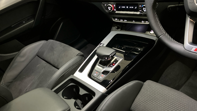 Audi Q5 40 TDI Quattro S Line 5dr S Tronic Diesel Estate